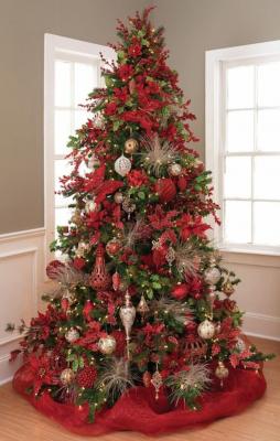 Albero di Natale decorato in rosso - foto Pinterest