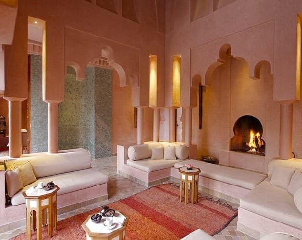 Wohnzimmer im arabischen Stil, von luxurytravelmagazine.com 