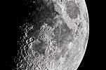 Foto della luna con telescopio Celestron. Foto Danielel F. Toscana