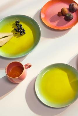 Piatti e tazza in gres - Foto: H&M Home