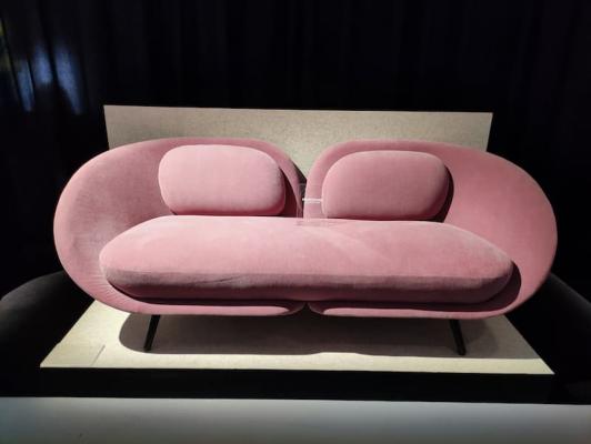 Fuorisalone - prototipo divano di Metoda
