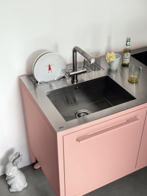 Mobile cucina Frame, colore rosa - Foto: Fantin