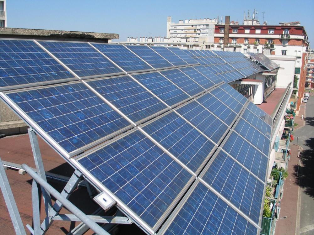 Impianto fotovoltaico su tetto piano