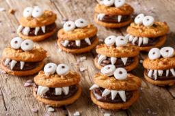 Dolci di Halloween: biscotti a forma di mostro