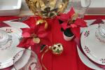 Accessori oro e rosso per la tavola natalizia