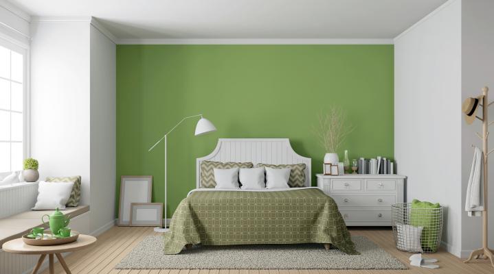 Camera da letto pareti colori bianco e verde