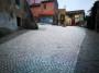 Pavimento per esterni con cubetti in pietra di Trani - Castelli Romani