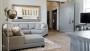 Decorazioni soggiorno moderno grigio - Foto: Unsplash