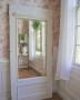Specchio vintage ottenuto da una vecchia porta, da Pinterest 