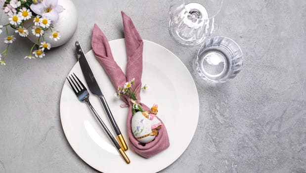 Placeholder idea for the Easter table: decorated egg - Photo: Villeroy&Boch
