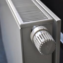 Valvola termostatica per ridurre i consumi dell'impianto di riscaldamento