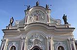Chiesa barocca dipinta con le pitture a calce di Calchera San Giorgio