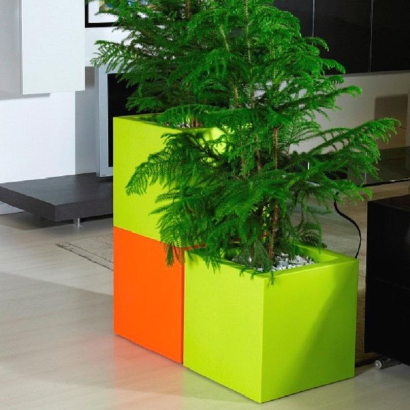 Divisori con piante: vasi Euro3plast