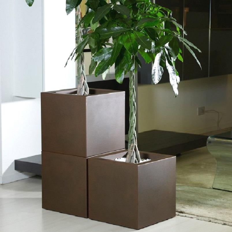 Divisori con piante: vasi Kube Euro3plast