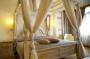 Camera da letto in stile vittoriano