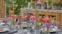 Apparecchiare tavola in giardino con le candele, foto di Pelargoniums for Europe, da gardeningetc.com 
