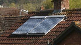 Funzionamento e vantaggi di un impianto solare termico
