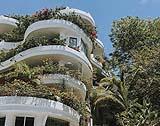 Le coperture balcone e ringhiere con piante sono esteticamente perfette