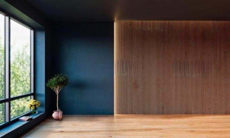 Foto - Pareti con listelli di legno: soluzioni d'arredo