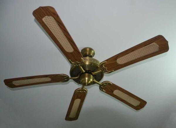 Old ceiling fan