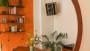 Idee arredamento: parete arancione scuro – Foto: Beazy, Unsplash