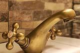 La rubinetteria bronzo spazzolato fa sempre molto vintage- Ph by Pixabay