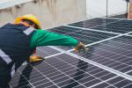 Installare pannelli solari classici richiede strutture pesanti