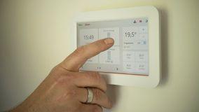 Come riscaldare casa senza termosifoni: modi alternativi