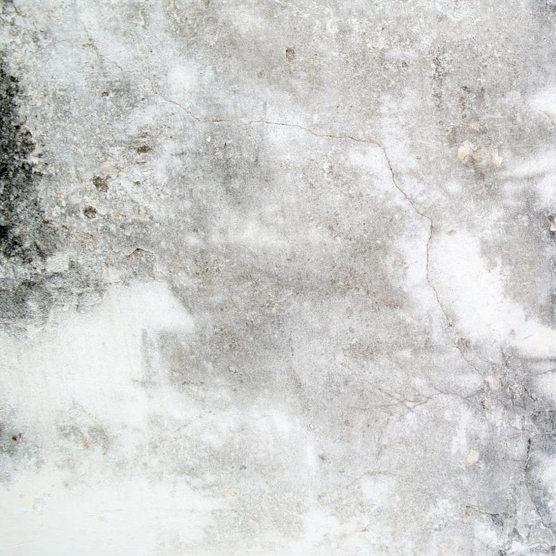 Particolare parete fessurata ( foto pixabay)