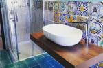 Angolo lavabo bagno rivestimento con maioliche - Scianna Ceramiche