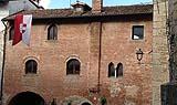 Edificio medievale restaurato in modo compatibile. Foto arch. Elena Matteuzzi