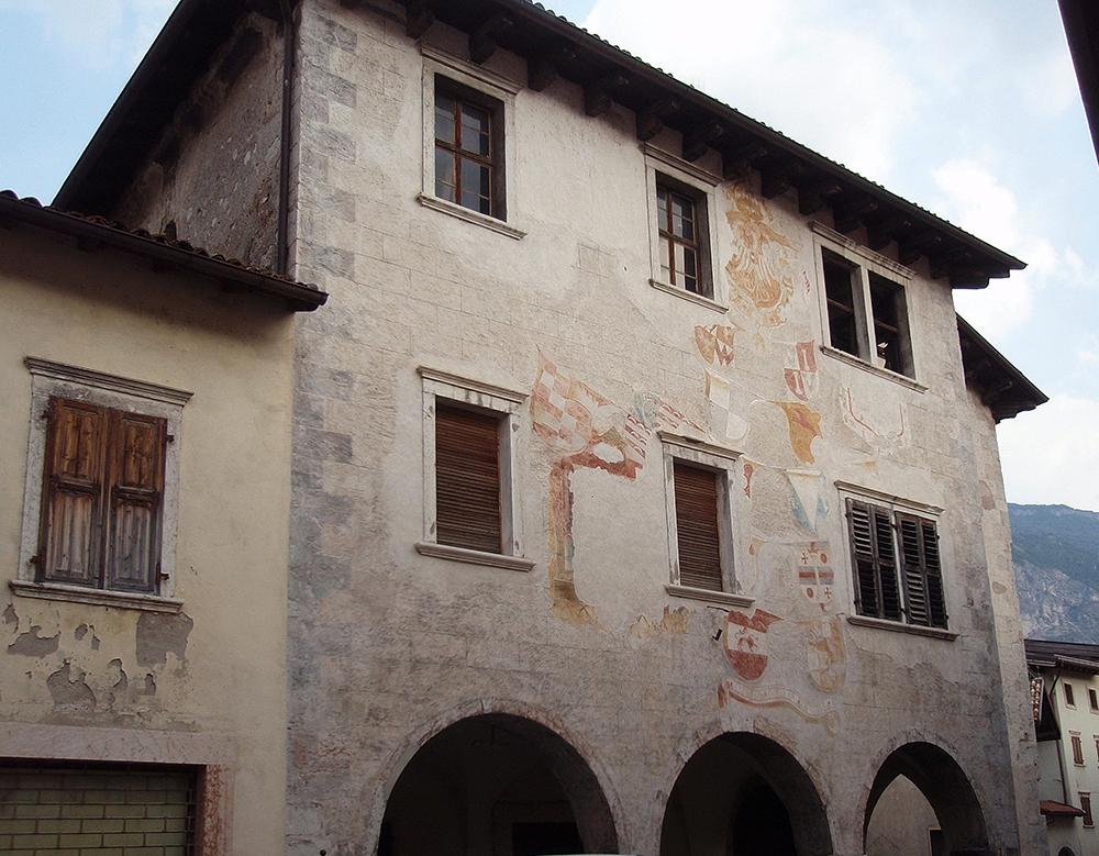 Palazzetto rinascimentale restaurato. Foto arch. Elena Matteuzzi