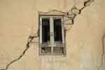 Fessura su un edificio in muratura - foto Getty Images