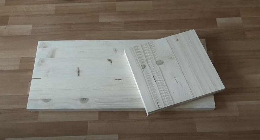 Per i principiante meglio iniziare con legno di pino. Foto Woodworking Kronstadt