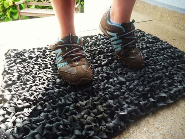 Recycle car tires to make a doormat, from ecogreenlove.com 