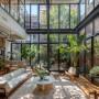 Luci e piante sono i pilastri del biophilic design - Foto Pinterest