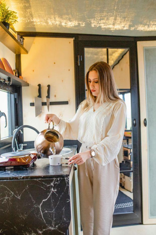 Kitchen in a micro house - Photo Pexels