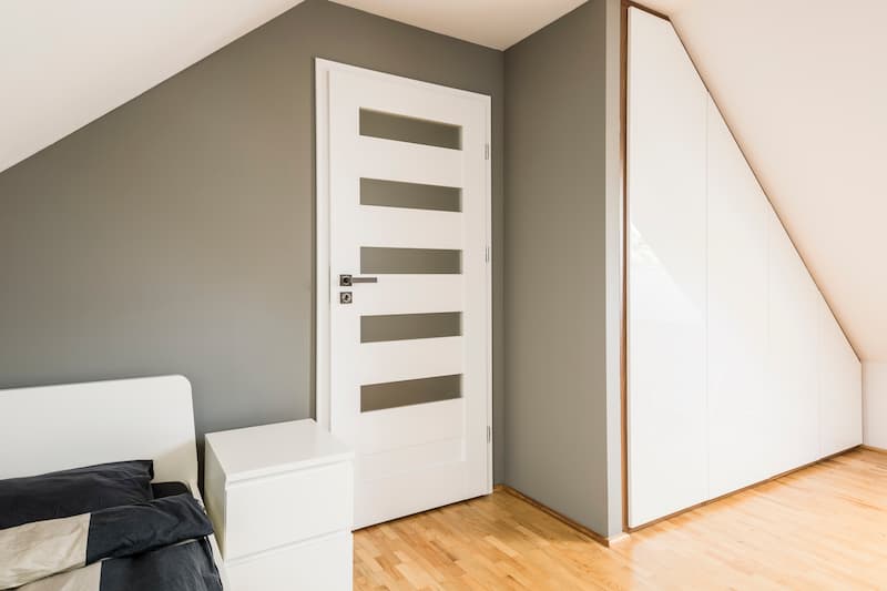 How to exploit a niche with a built-in wardrobe in the bedroom - Furnishings and Furniture project