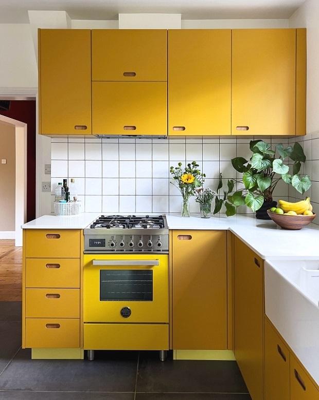 Colorful freestanding kitchen - Bertazzoni