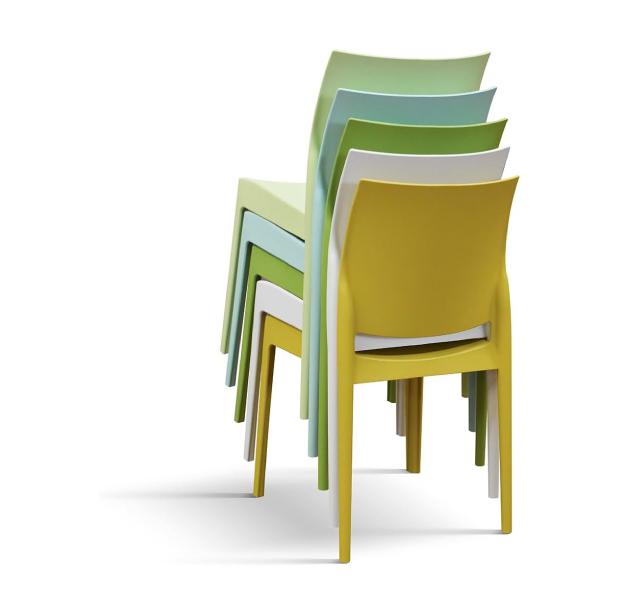 Plastic chairs, beautiful, sturdy and comfortably stackable - Amazon photo