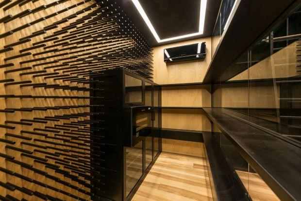 A modern cellar equipped with an air conditioning system - Photo Pexels