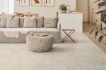 Pavimento in soggiorno effetto pietra di Ostuni - collezione Uniche di Marazzi