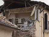 Gli effetti del ribaltamento delle pareti durante i terremoti