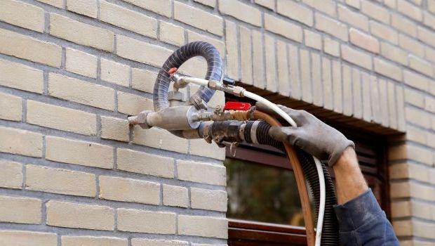 Guida all'isolamento termico mediante insufflaggio