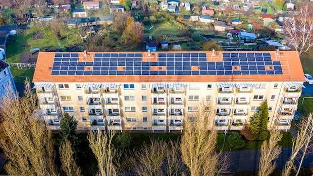 Normativa impianti fotovoltaici 2025: guida completa alle autorizzazioni