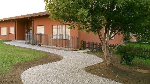 Pavimentazioni drenanti per esterni: materiali, posa e vantaggi
