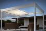 Pergola bioclimatica per proteggere il nostro salotto outdoor - foto Zaza Design