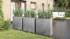 Fioriere in cemento per esterni: robustezza e design per terrazzi e giardini