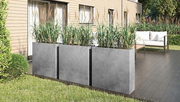 Fioriere in cemento per esterni: robustezza e design per terrazzi e giardini