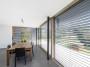 Finestre con veneziane integrate nel vetro 